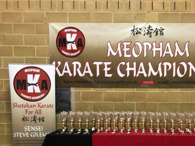 HSK took a few students to the Meopham Open Championships. A high quality tournament that saw many England Team Competitors take part also.
HSK won 3 Bronze medals!
Well done to Jason, Lakshita and Daniela!